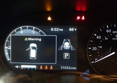 2021 Nissan Kicks Sr Xtronic Cvt z USA, uszkodzony, nr VIN 3N1CP5DV3ML561767